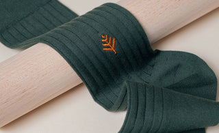 Green Dress Socks for Men | A Comprehensive Style Guide Ethicrue Green Dress Socks for Men | A Comprehensive Style Guide Ethicrue